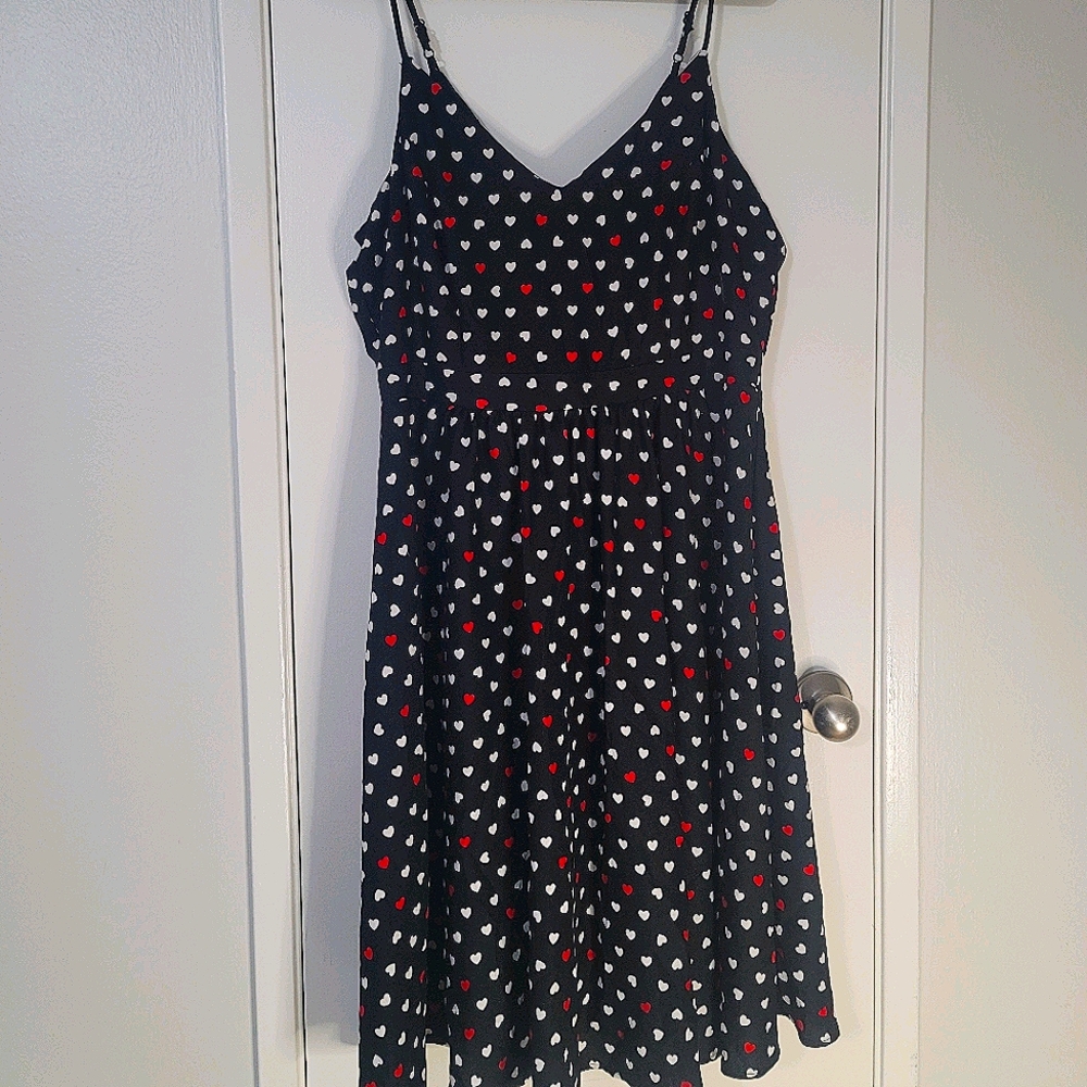 Vintage Black dress + hearts 💕